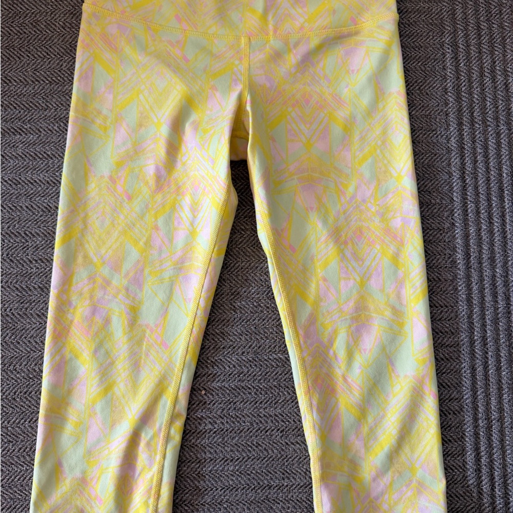 Alo Yellow Geometric Patterned Capri Crop  Leggings - Womens Size Medium